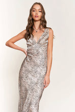 Load image into Gallery viewer, Kendall Maxi Dress
