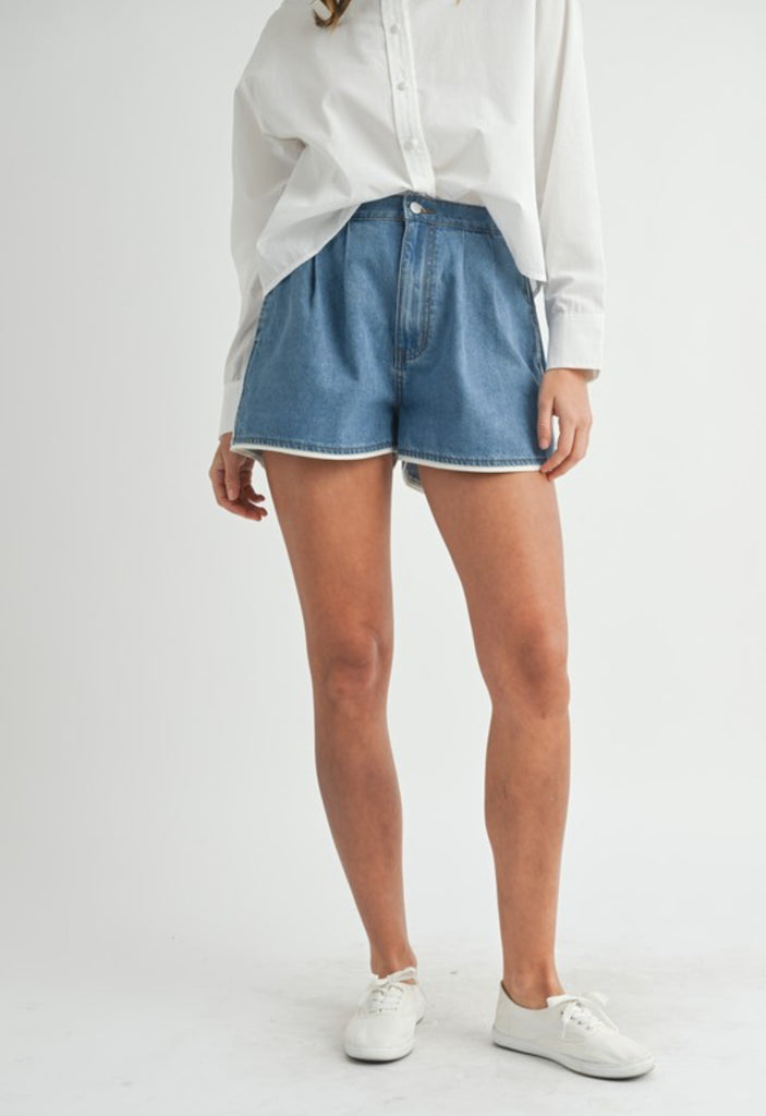 Contrast Lined Denim Shorts