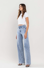 Load image into Gallery viewer, High Rise Wide Leg Jean
