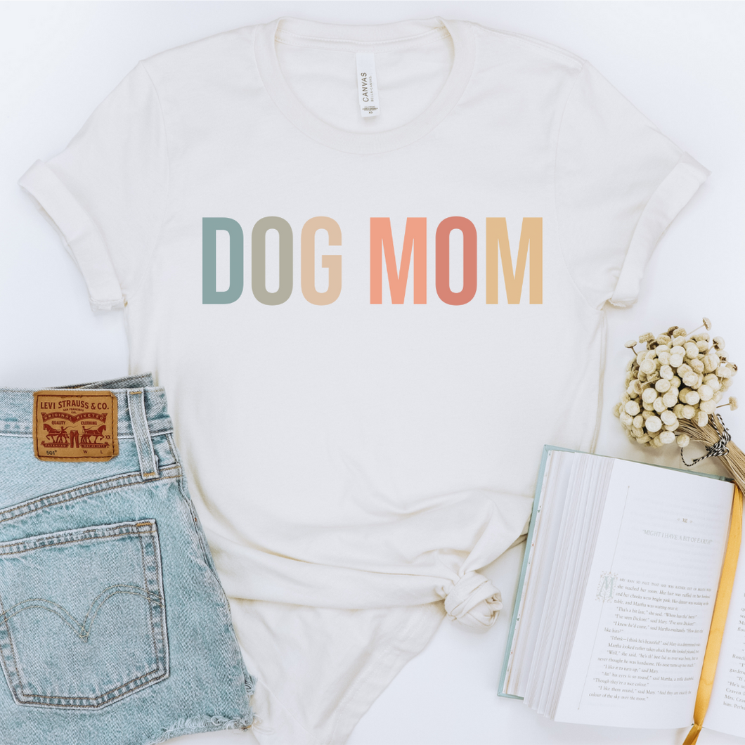 Dog Mom Graphic Tee