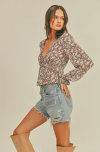 Load image into Gallery viewer, Dress to Impress Blouse
