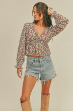 Load image into Gallery viewer, Dress to Impress Blouse
